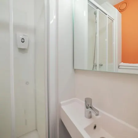 ホテル Premiere Classe Thionville - 2*